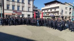 Policijski službenici održali protestni skup u Bihaću, traže povećanje osnovice