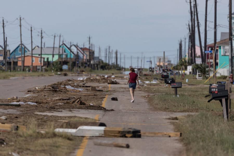 Veliki broj ljudi u Teksasu četiri dana nakon uragana i dalje bez struje
