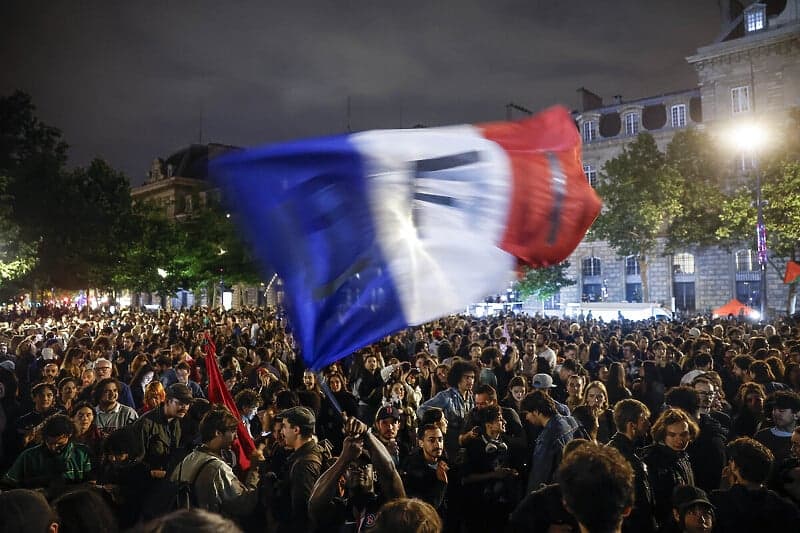 Burno u Francuskoj: Desničari nisu uspjeli uprkos sjajnom rezultatu, pred pobjednicima je ogroman izazov