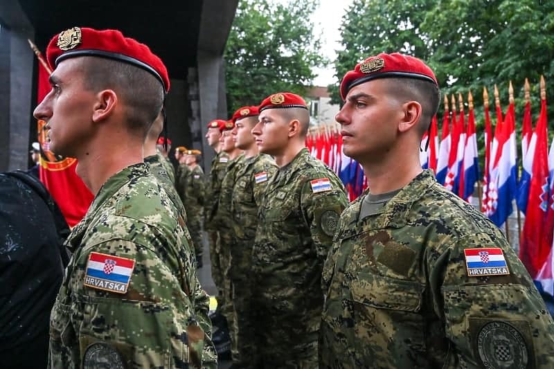 Hrvatska od 1. januara sljedeće godine uvodi obavezno služenje vojnog roka